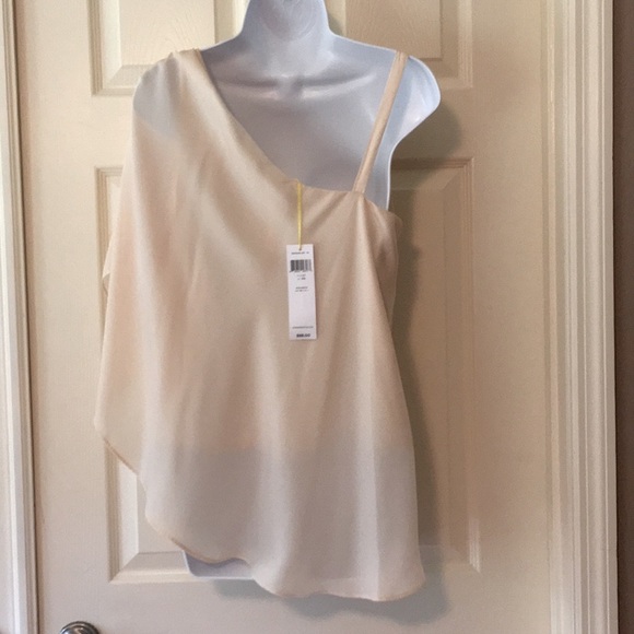 Seriously flirty: *NEW* BCBG draped top - Picture 2 of 5